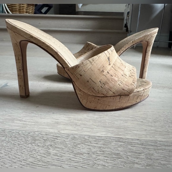 VERONICA BEARD
Dali Cork Slide Platform Sandals size 9 - Picture 4 of 13